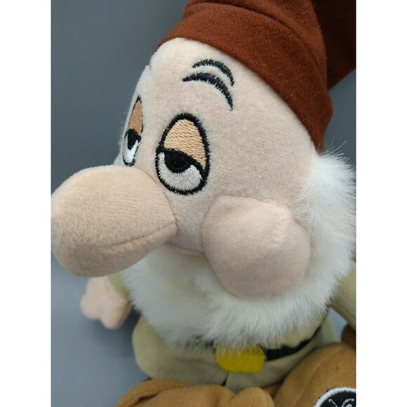 RARE Walt Disney World Sleepy Brown Hat Plush Snow White Dwarf Factory Error - Picture 11 of 12